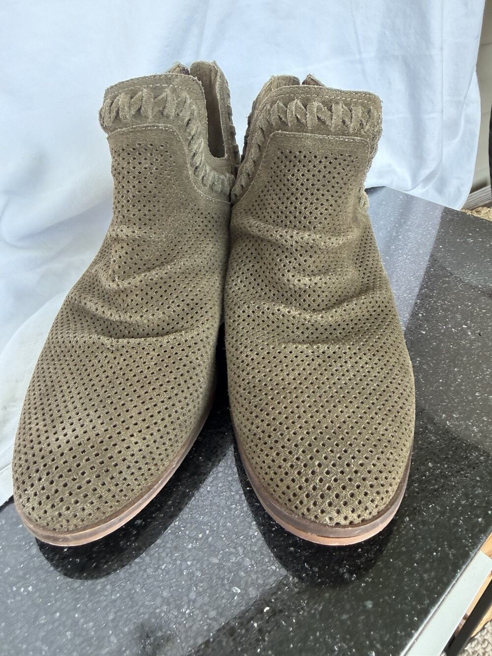 Vince Camuto Suede Perforated Ankle Booties Taupe Sz 8M